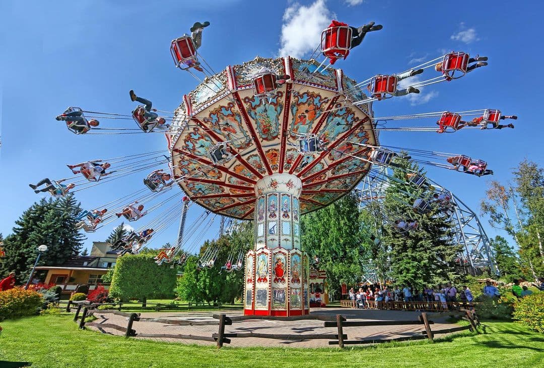 Семейные аттракционы